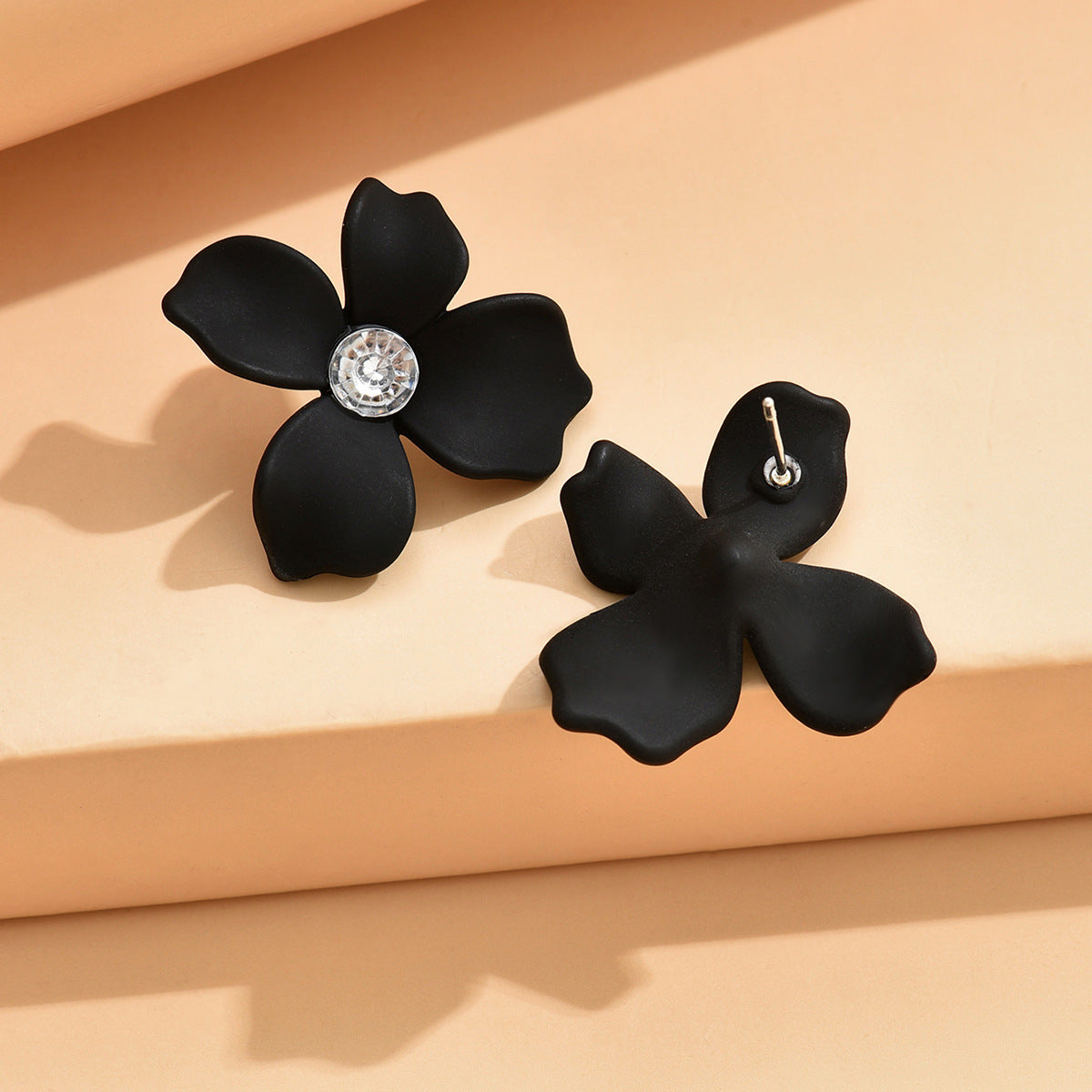 Women's Style Sweet Fresh Simple Paint Flower Personalized Fashionable Irregular Petal Earrings