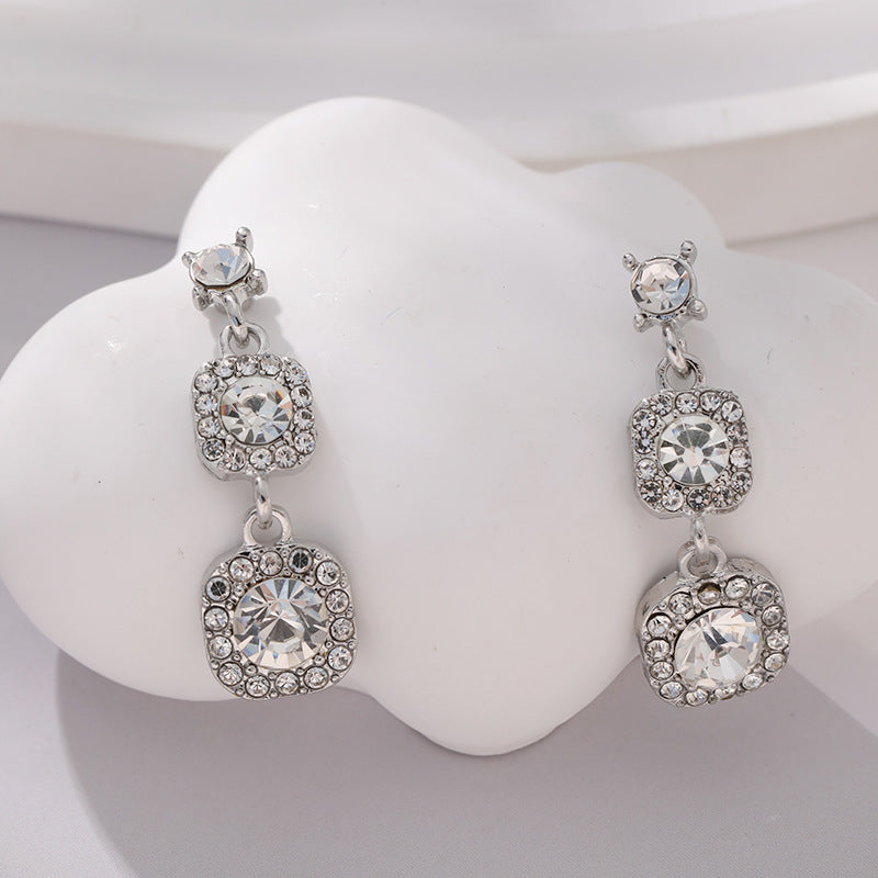 Women's French Style Temperament Rhinestone Light Luxury Earrings