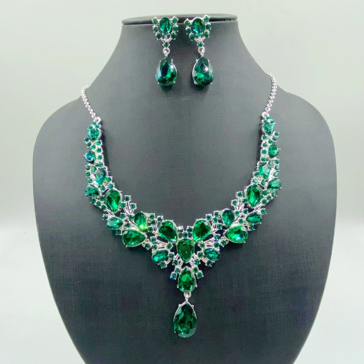 Water Drop Super Bridal Banquet Three-piece Zircon Gem Short Jewelry Set