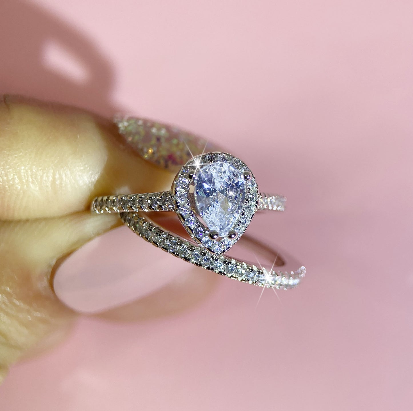 Women's Gold Plated Couple Single Row Drop-shaped Diamond Ring