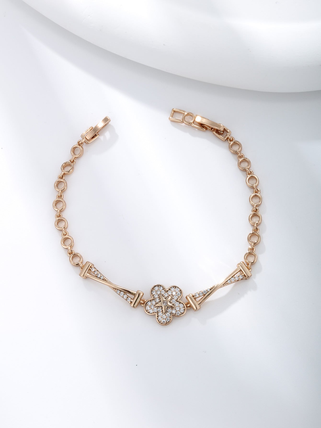 Gold Plated Alloy Inlaid Zirconium Flower High Sense Bracelets