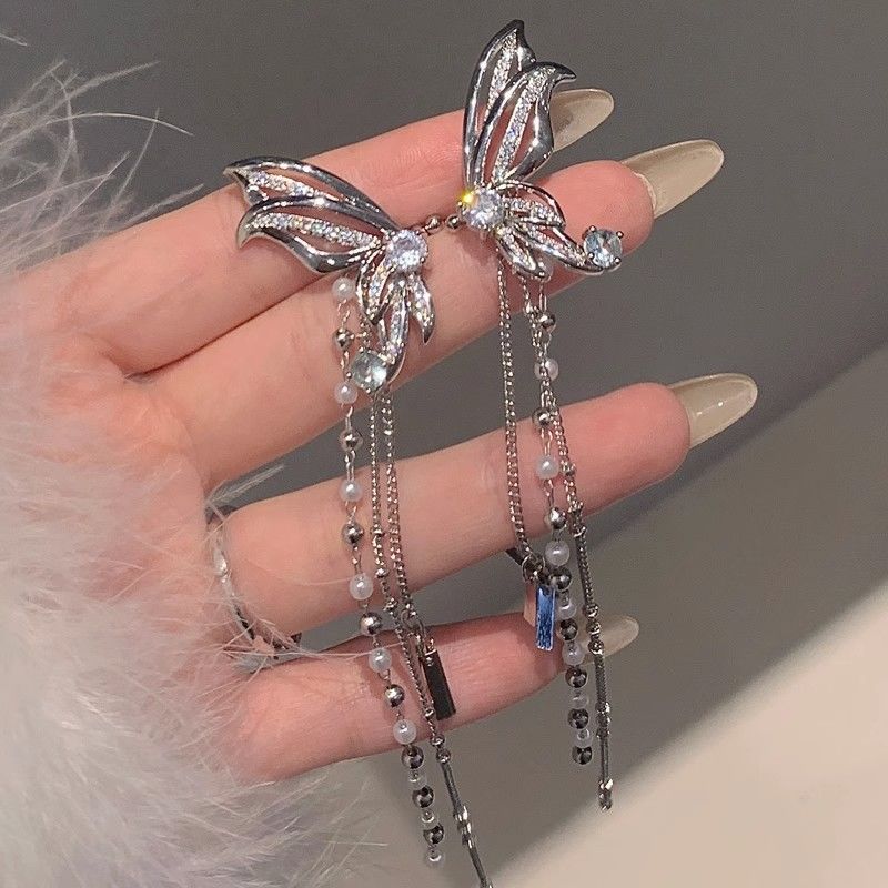 Women's Butterfly Tassel Earless Long Niche Design Ear Clip
