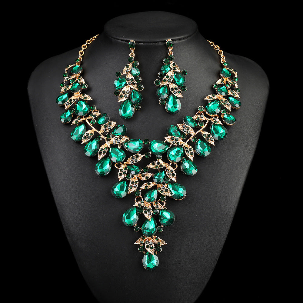 Women's Profile Retro Luxury Crystal Banquet Formal Necklaces