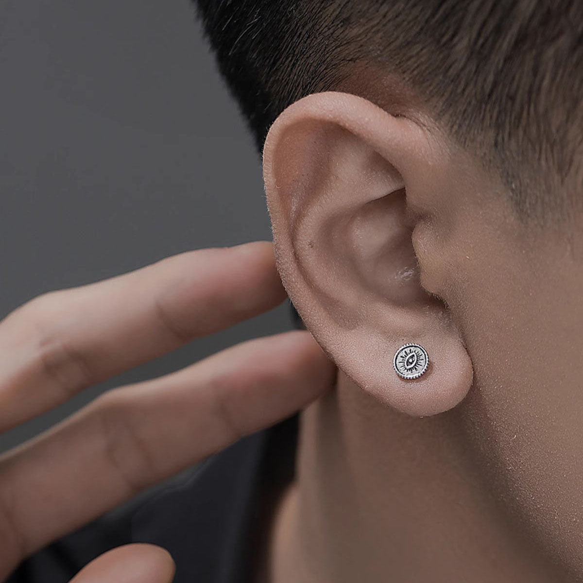 Men's Magnet Ear Smart Eye Dark Punk Earrings