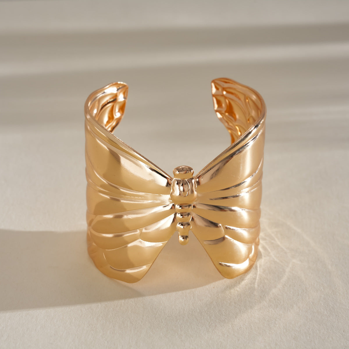 Women's Metal Pleated Flowers Openings Suit Niche Exaggerated Light Luxury Bracelet