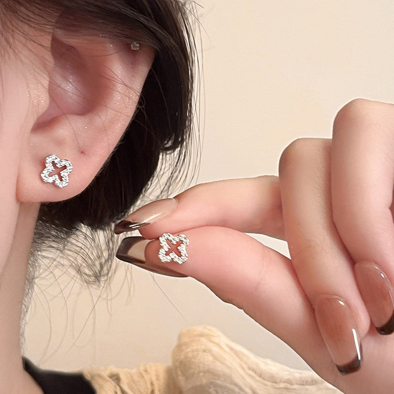 Four Leaf Clover Ear Female Sleeping No Need To Take Stud Earrings
