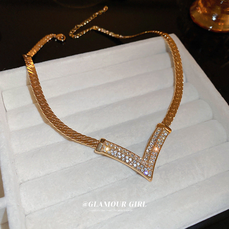 Diamond V-shaped Niche High-grade Light Luxury Clavicle Necklaces