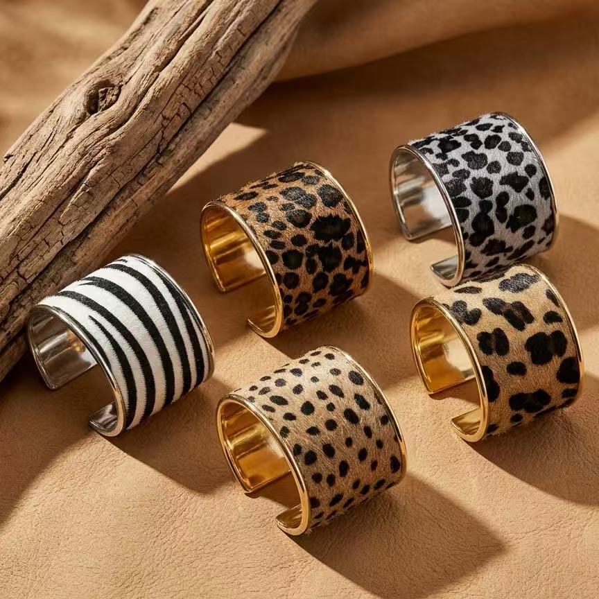 Zebra Print Wide Version Open-ended Fashion Retro Horse Fur Bracelet