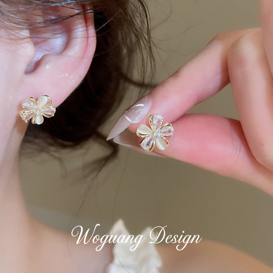 Real Gold Electroplated Zircon Opal Flower Light Ear Clip