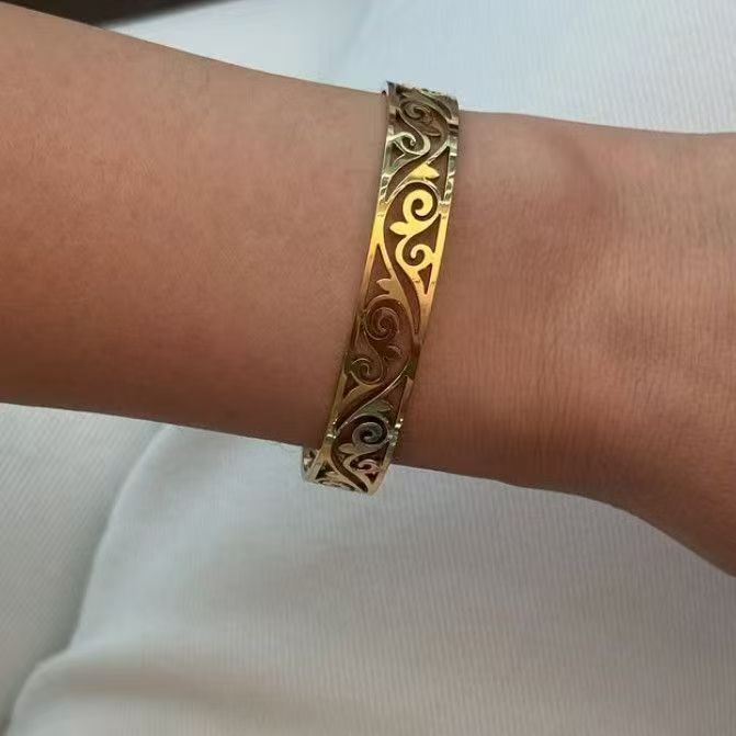 Women's Kazakh Open-ended Horn Pattern Personality Elements Temperament Unique Bracelet
