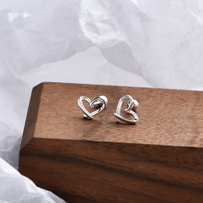 Women's Simple Fashion Fresh Sweet Heart Korean Earrings