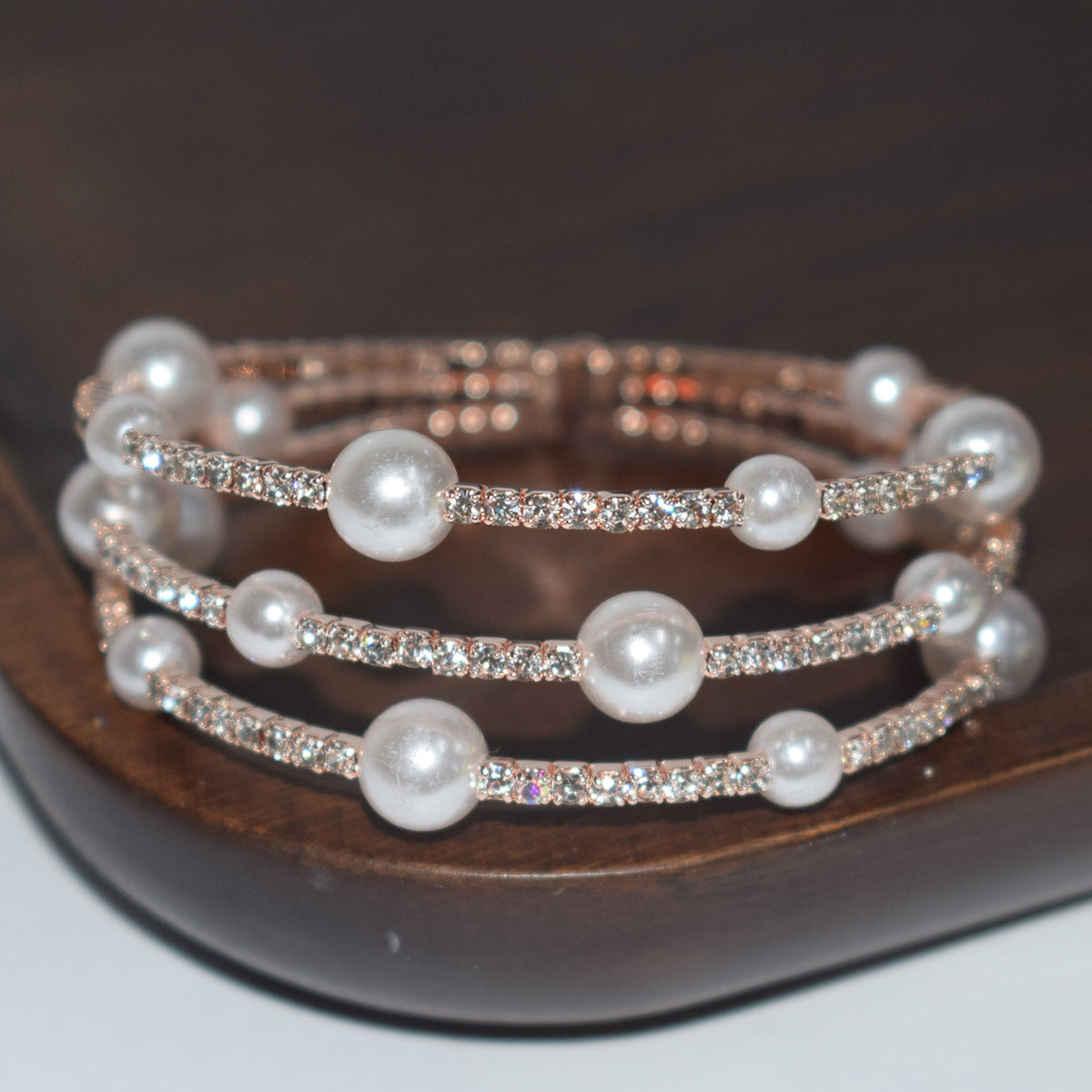 Women's Fashion Exaggerated Rhinestone Pearl Open-ended Temperament Bracelet
