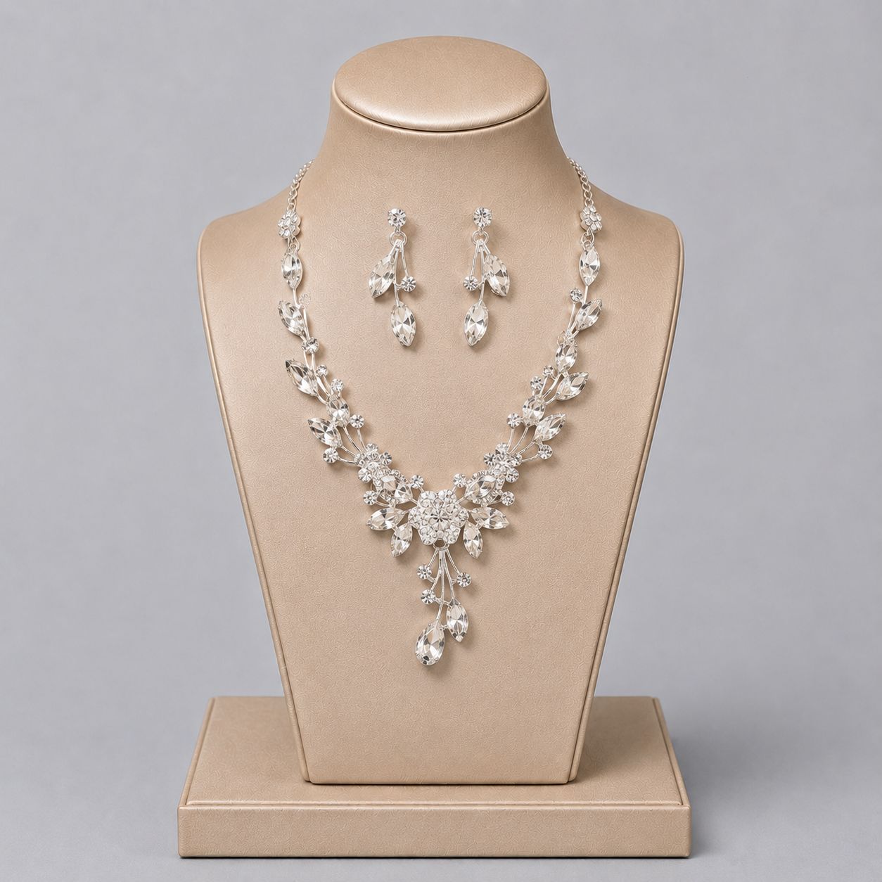 Alloy Rhinestone Light Luxury Dinner Dress Jewelry Set