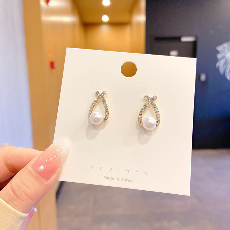 Women's Alloy Pearl Light Luxury High-grade Sense Niche Earrings