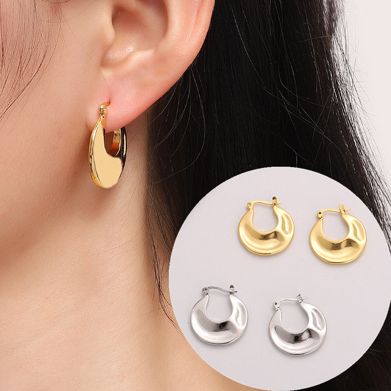 Boucles d'oreilles simples à clip d'oreille de qualité or irrégulière pour femmes