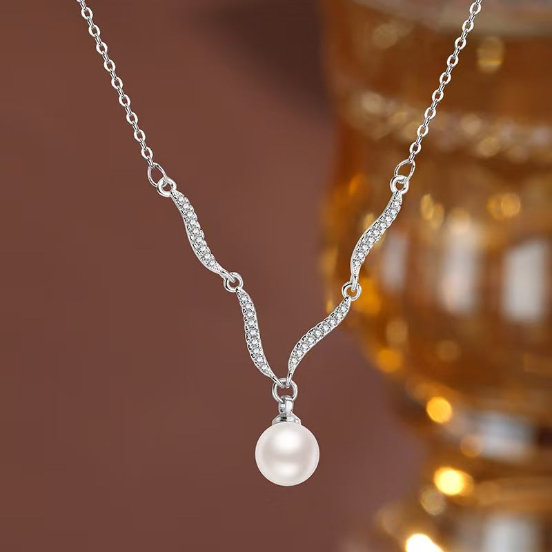 Women's Pearl Affordable Luxury Fashion Temperament Clavicle Necklace