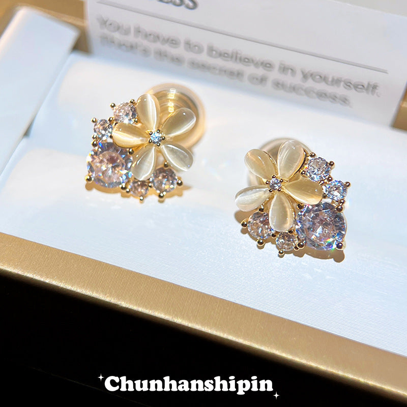 Flower High-grade Fresh Commuting Simple Elegant Ear Clip