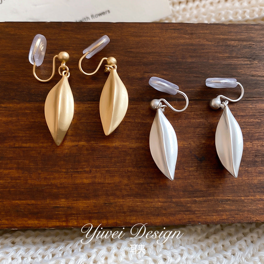 Simple Matte Leaves Without Pierced Ears Fashion Ear Clip