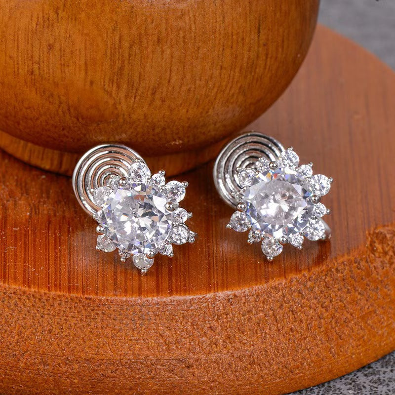 Simple Small Snowflake Zircon Fashion Commuter Design Stud Earrings