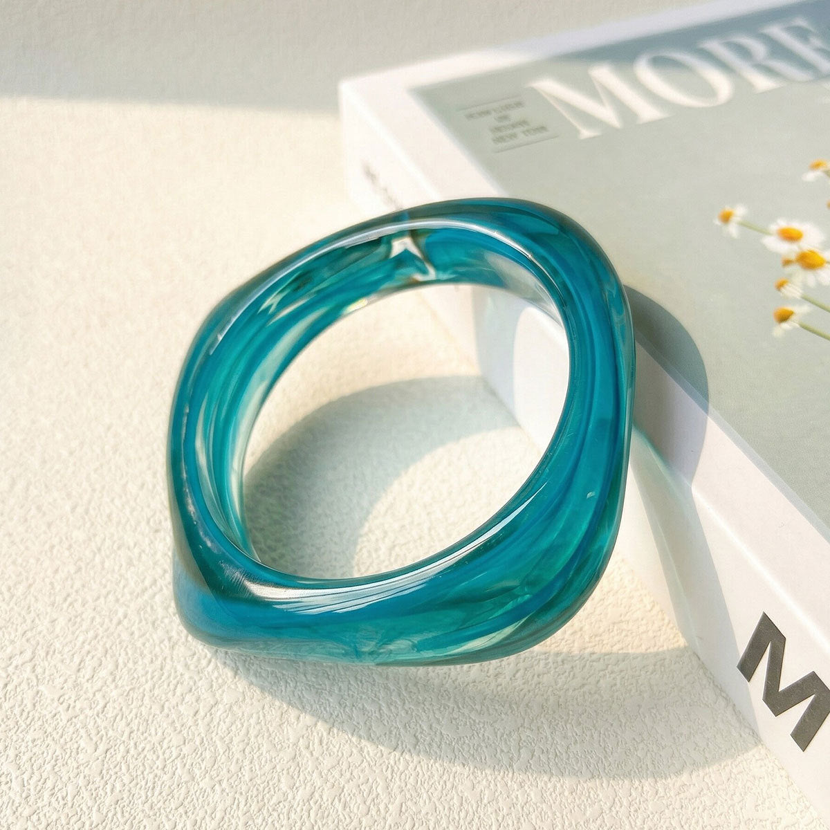 Women's Blooming Simple Niche Geometric Circle Resin Fashionable Elegant High Sense Bracelet