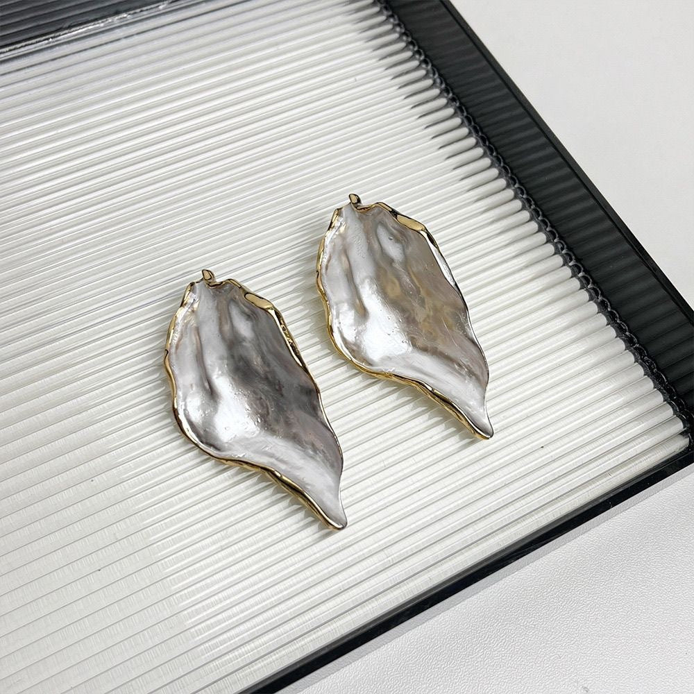 Texture Square Niche Retro Three-dimensional Art Eardrops Female Stud Earrings