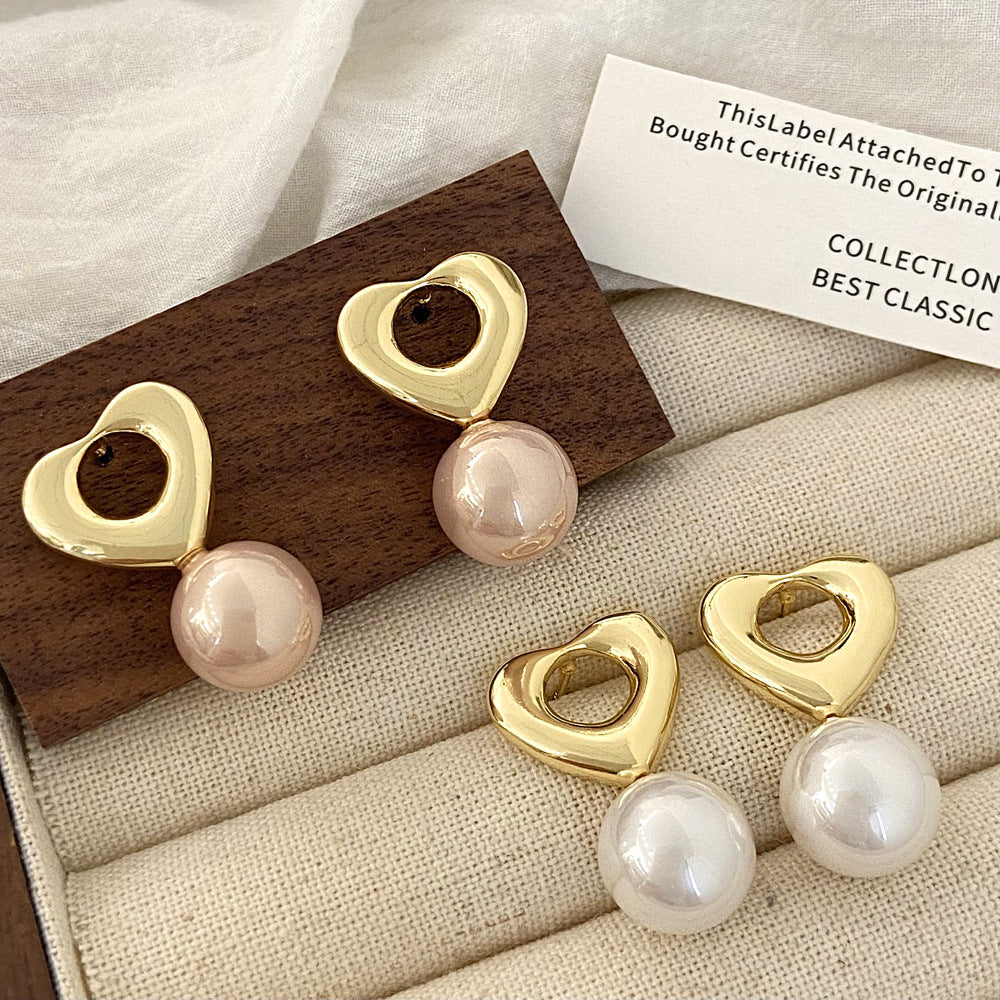 Women's French Retro Heart Pearl High-grade Ear Now Earrings