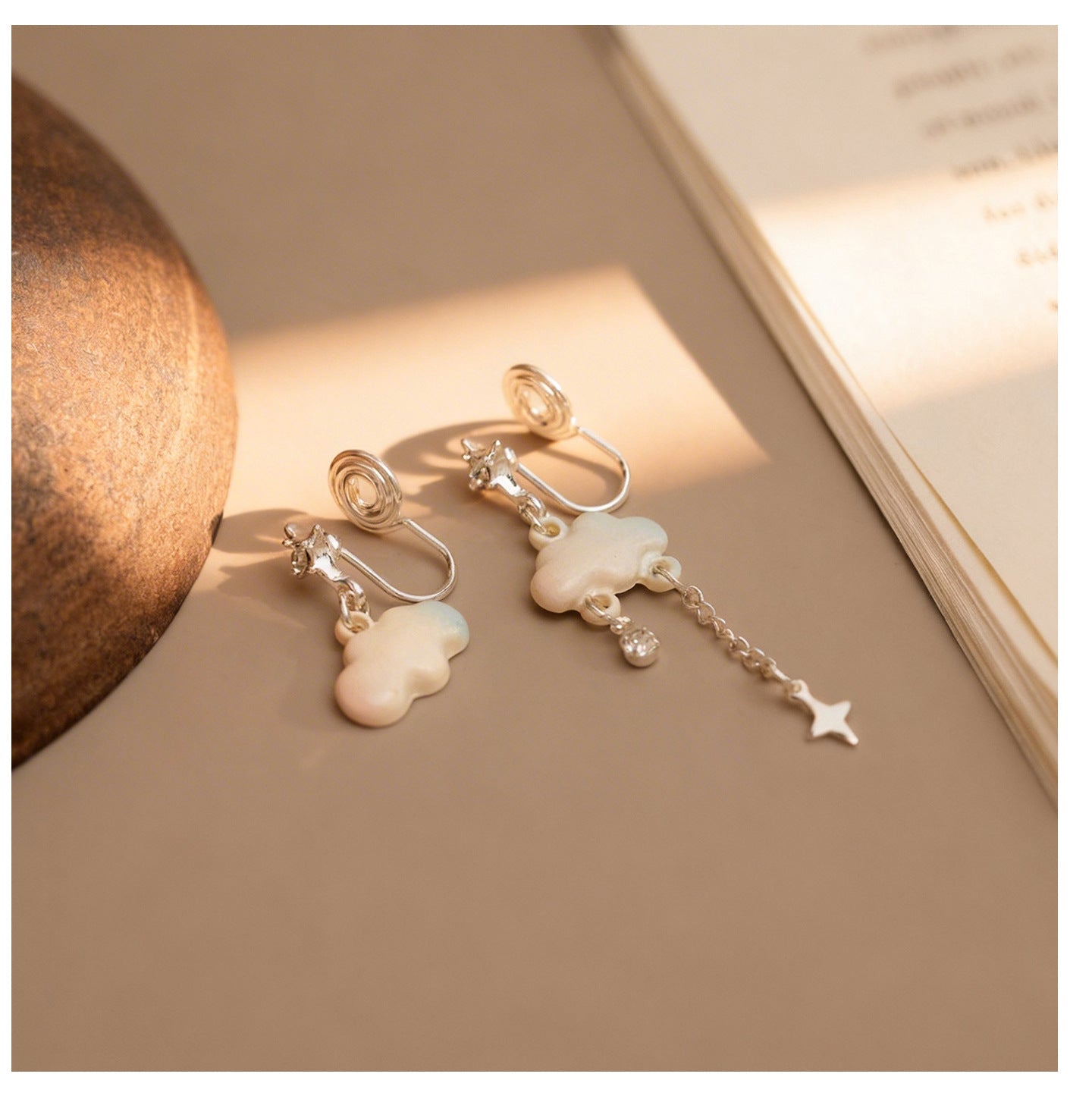 Fantasy Gradient Colored Clouds Cute Rhinestone Star Chain Gentle Ear Clip