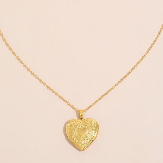 Fashion Heart-shaped Box Metal Mother's Day Necklace