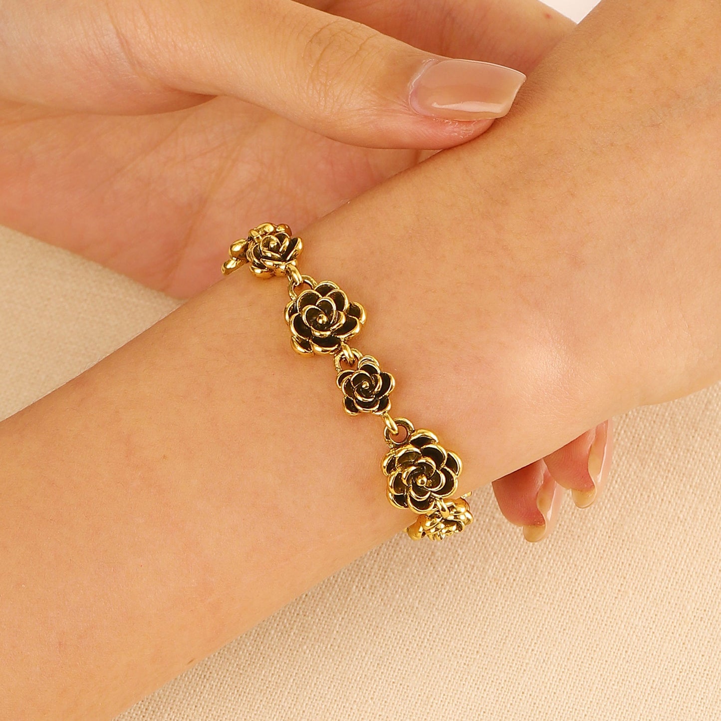 Distressed Rose Female Style Design Alloy Bracelets