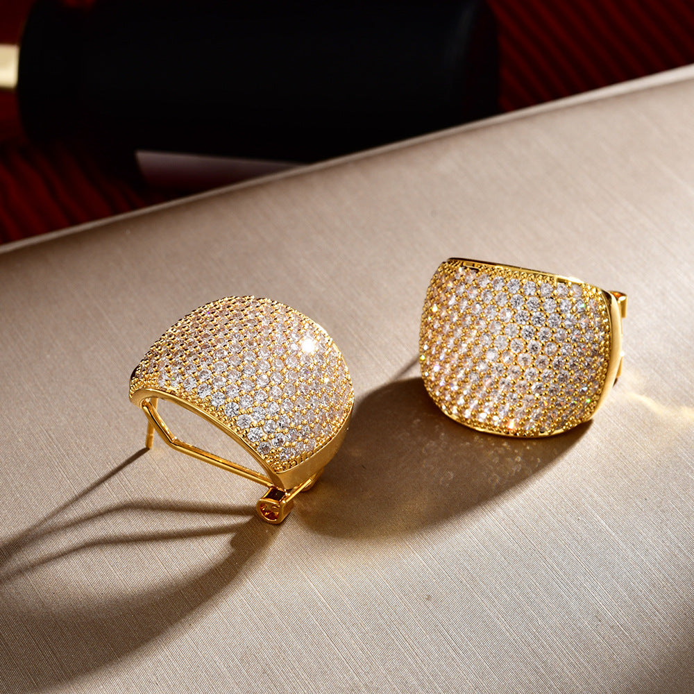 Surface Curved Super Flash Light Luxury Ear Clip
