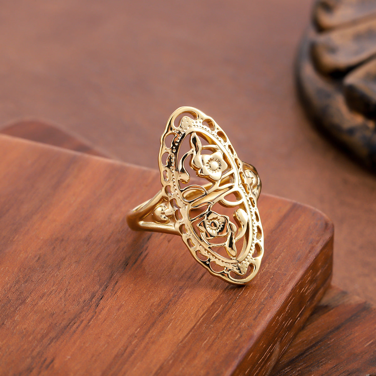 Fashionable Stainless Steel Open Niche Oval Hollow Ring