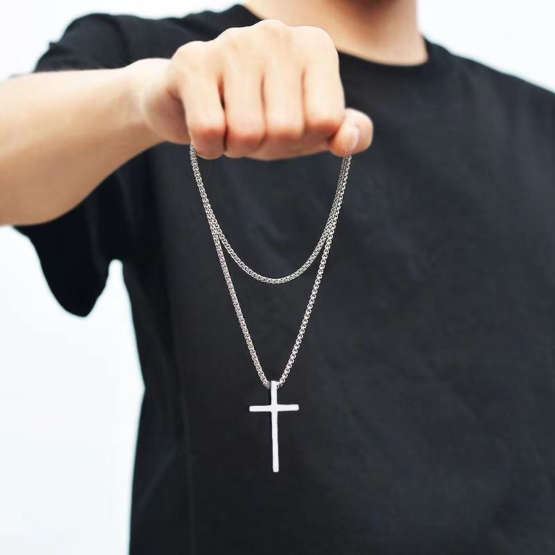 Herren-Stahl-Halsketten mit glänzendem Kreuz und vielseitiger langer Pullover-Kette für Hip Hop