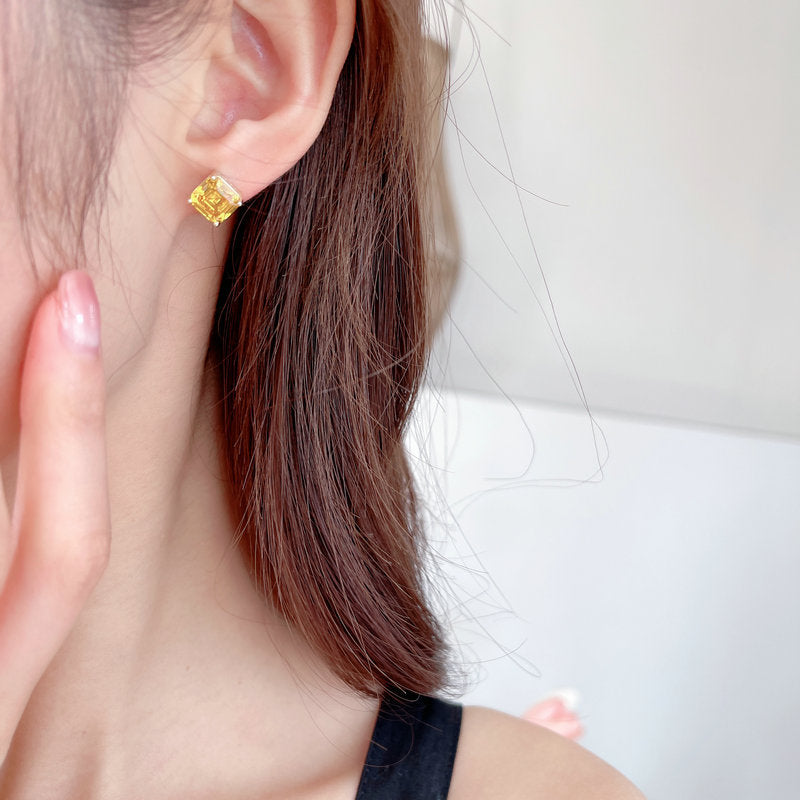 Geometric Square Zircon Sier Pin Design Small Diamond Light Luxury Stud Earrings