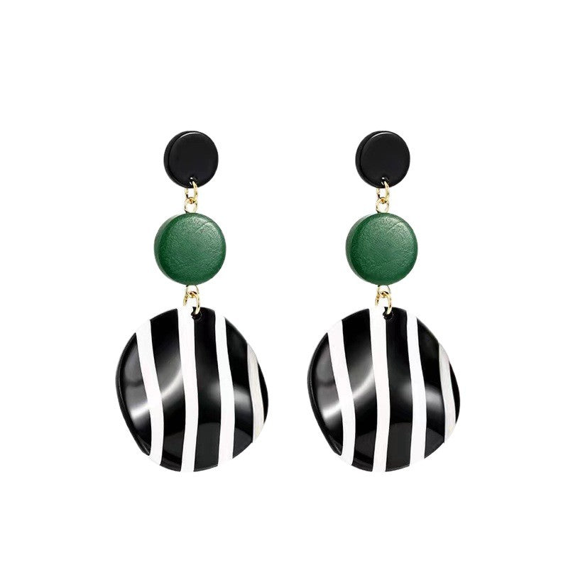 Personalized Geometric Long Face High-grade Striped Design Rings