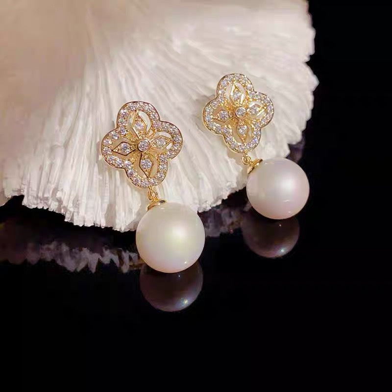 Exquisite Full Rhinestone Zircon Four-leaf Flower Pearl Affordable Luxury Fashion Stud Earrings