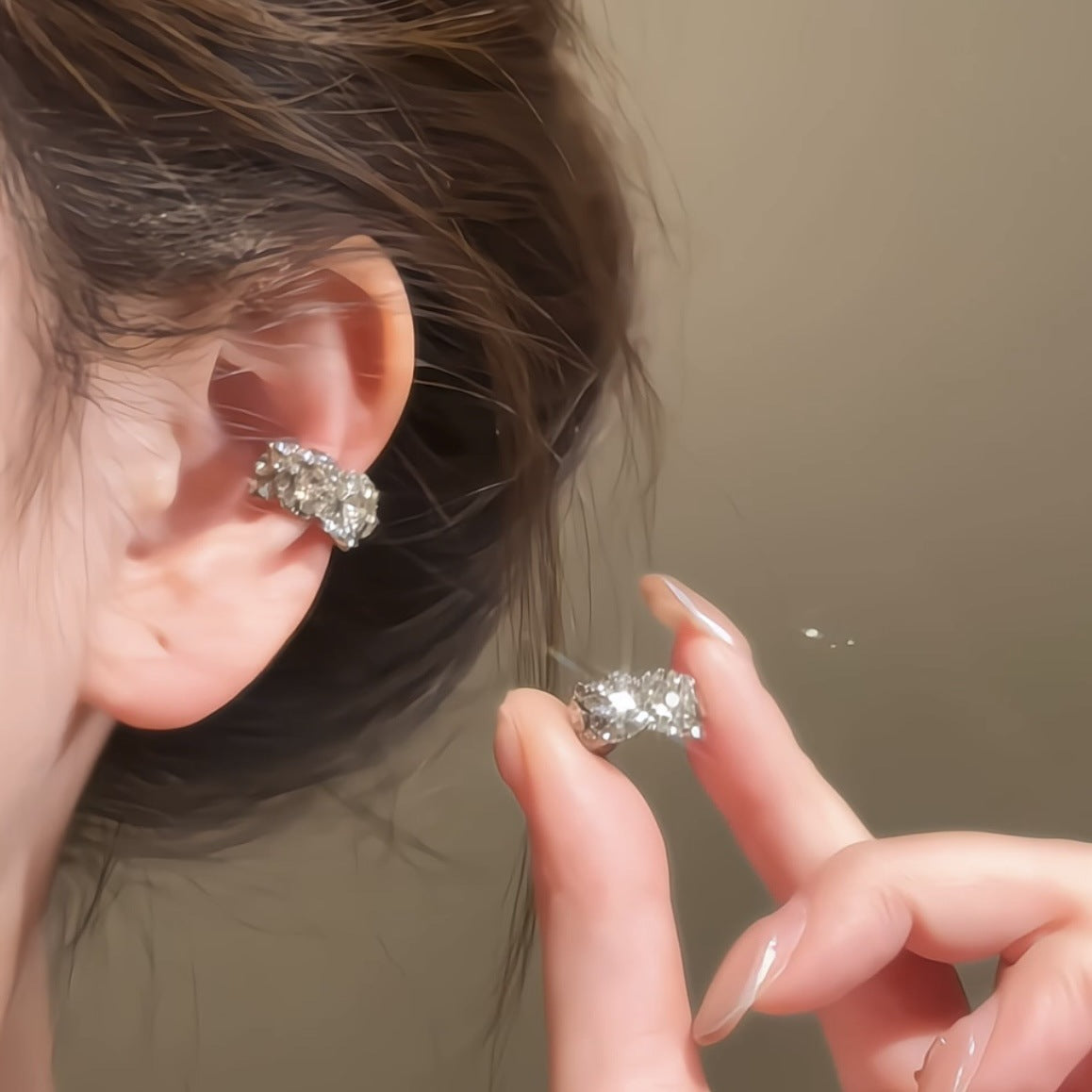 Delicate Super Shining Female Niche Design Ear Clip