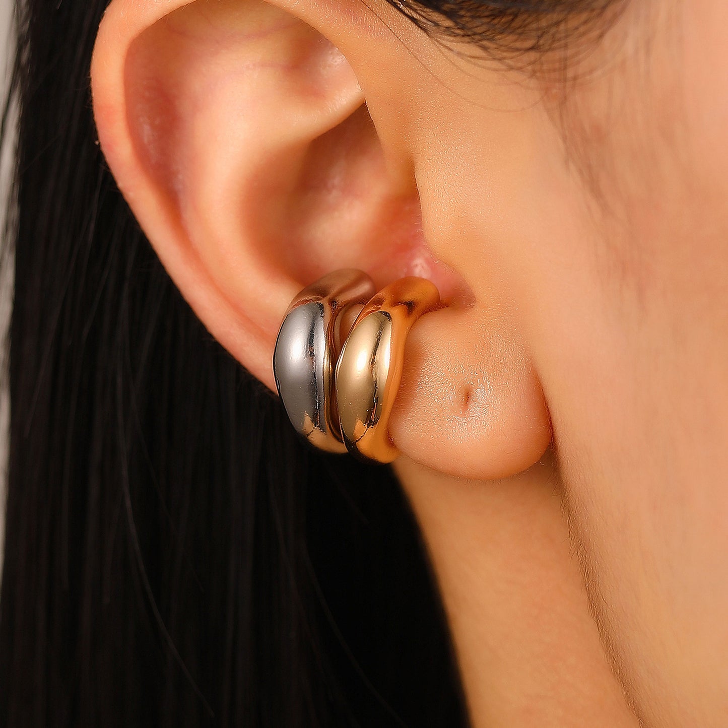 Irregular Lava Wind Shaped Open Alloy Ear Clip