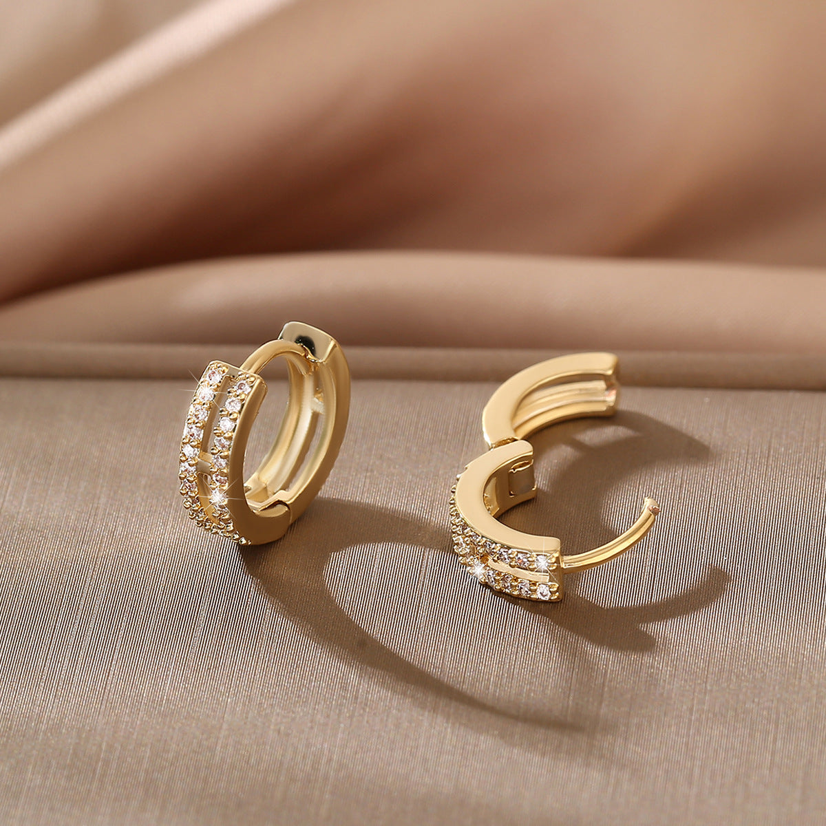 Women's Hollow For Niche Design Exquisite Circle Ear Buckle