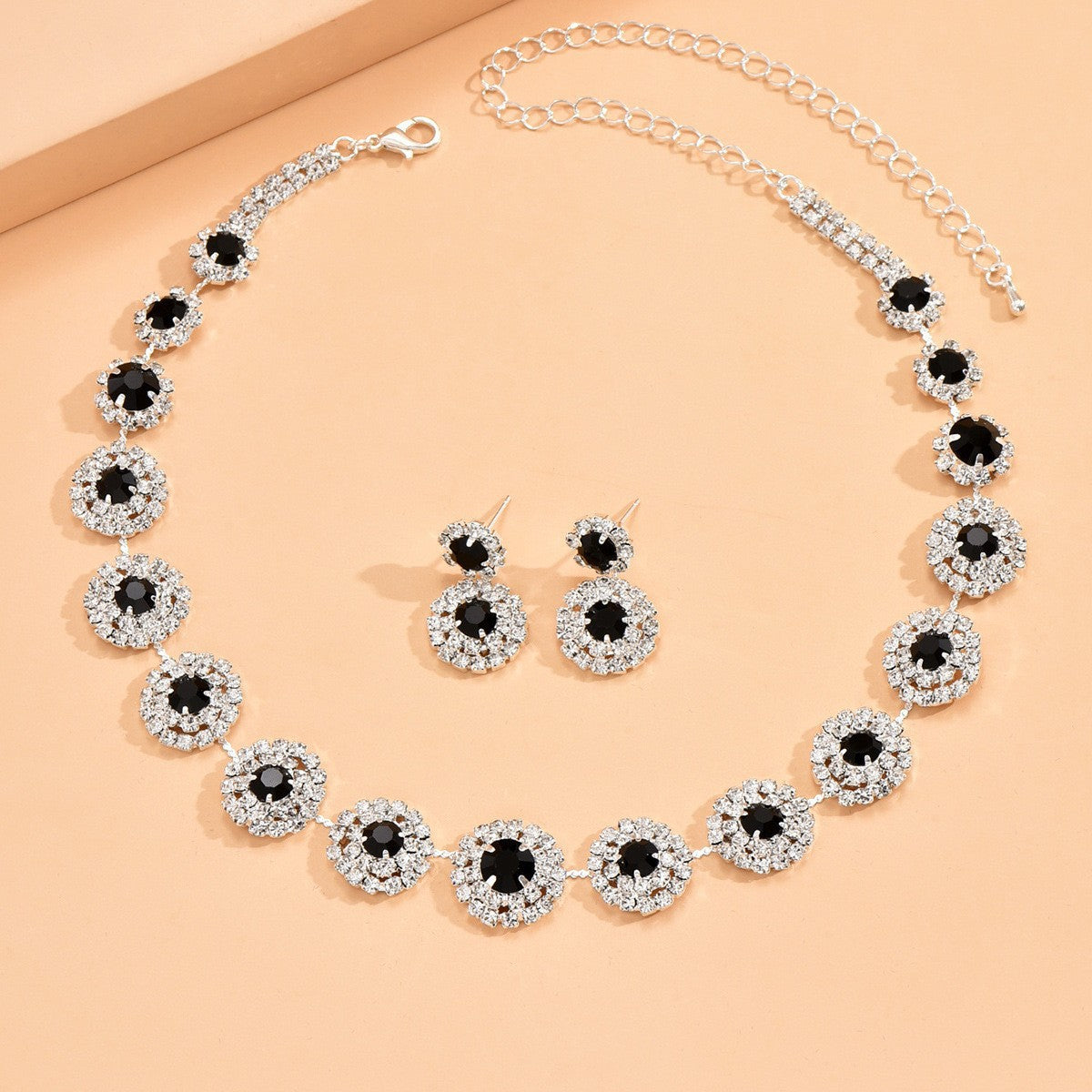 Women's Bridal Fashion Suit Elegant Round Rhinestone Necklace
