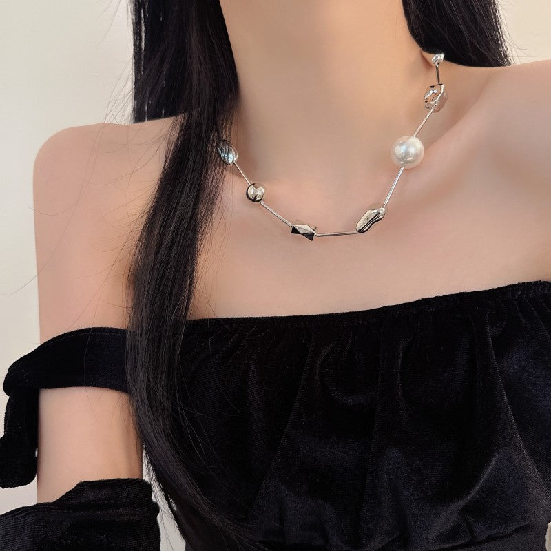 Women's & Men's Design Irregular Metal Pearl Stitching Personality Clavicle Chain Necklaces