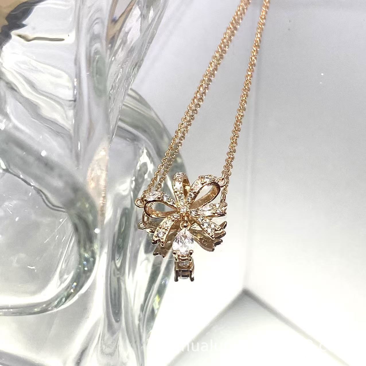 Element High Version Bow Shi Sparkling Necklace