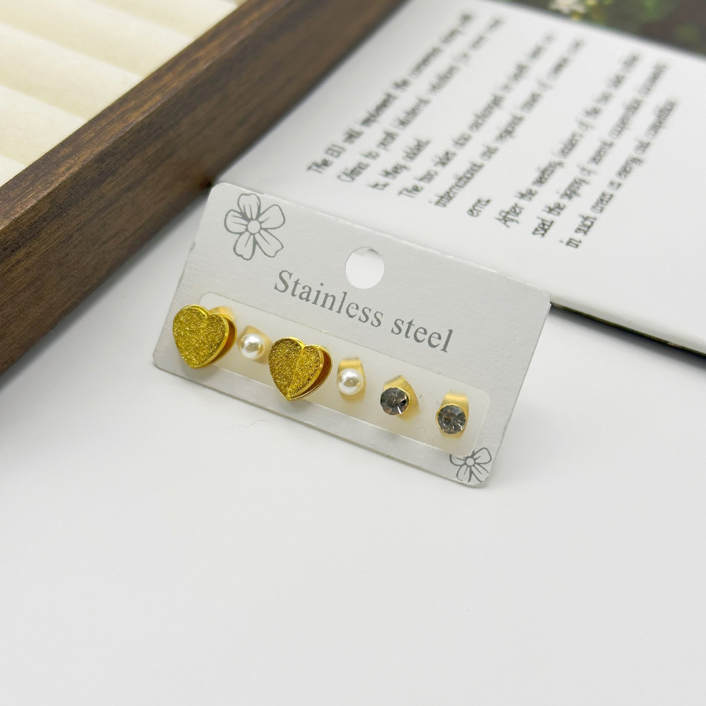 Women's Fashionable Golden Brushed Simple Affordable Luxury Earrings