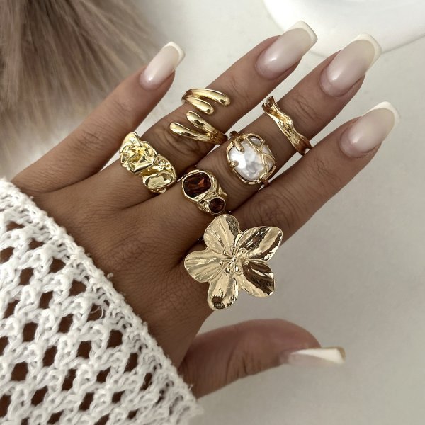 Women's Combined Fashion Liquid Lava Flower Irregular Rings