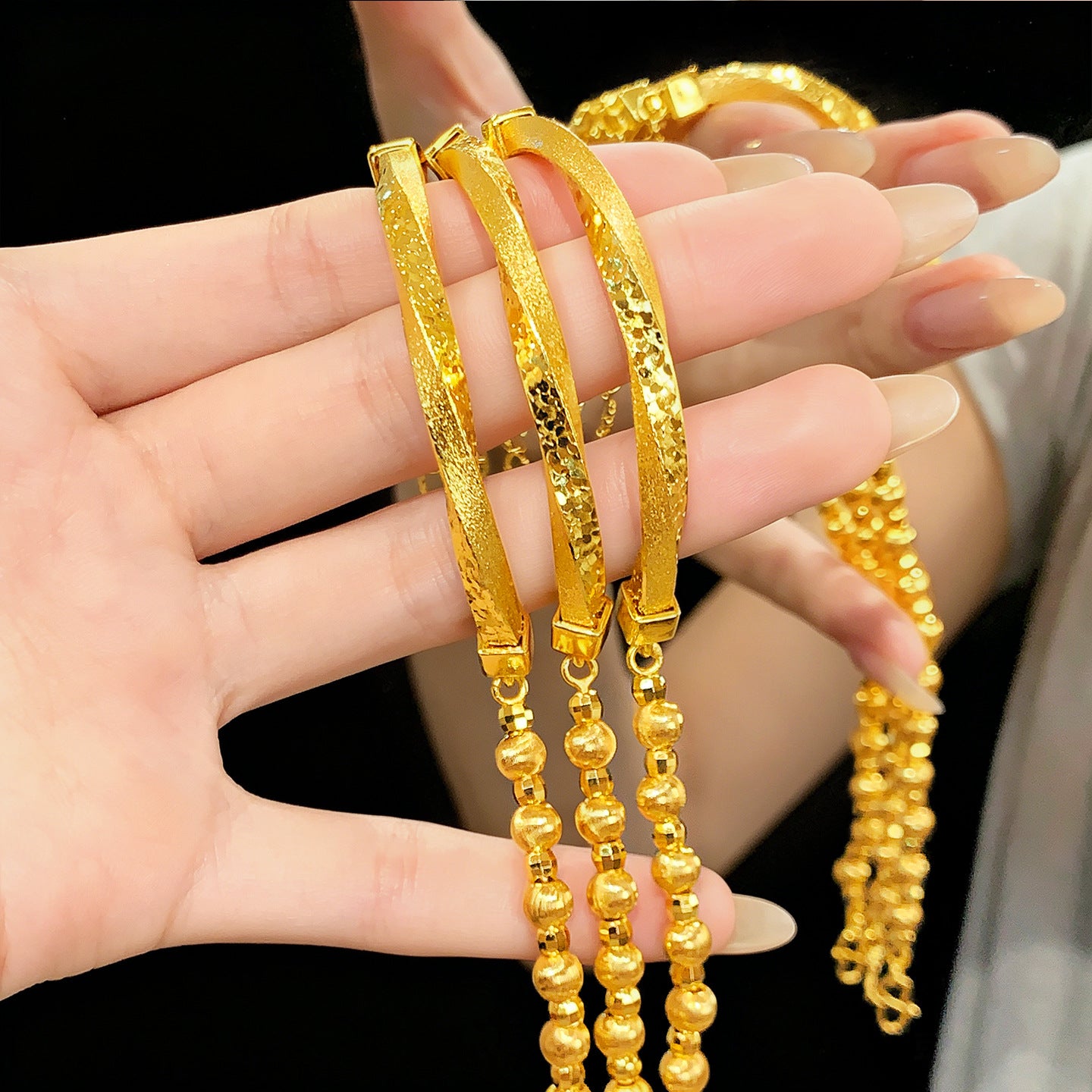 Flash Mobius Cat Eye Light Luxury Bracelet