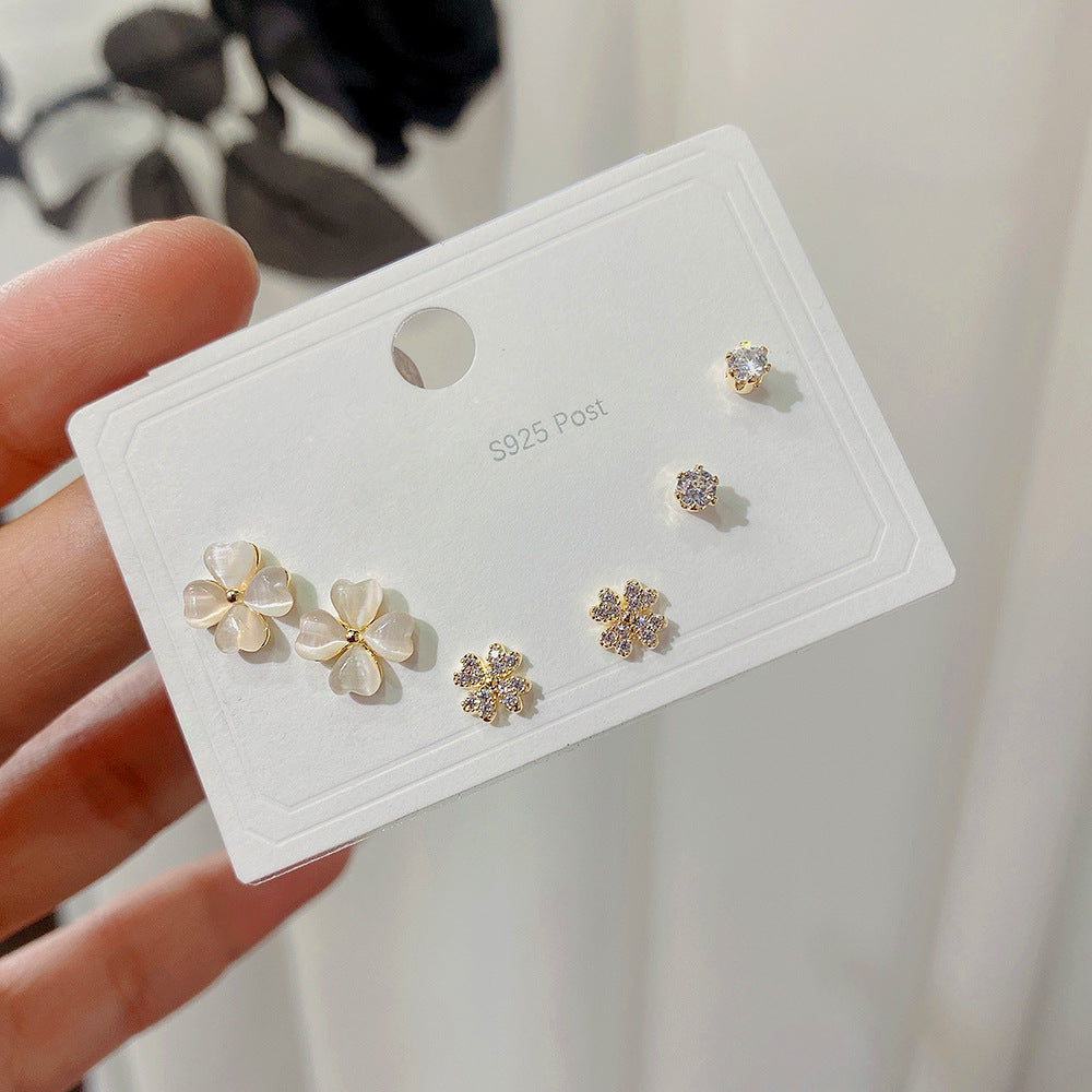 Small Ear One Card Three Pairs Earrings