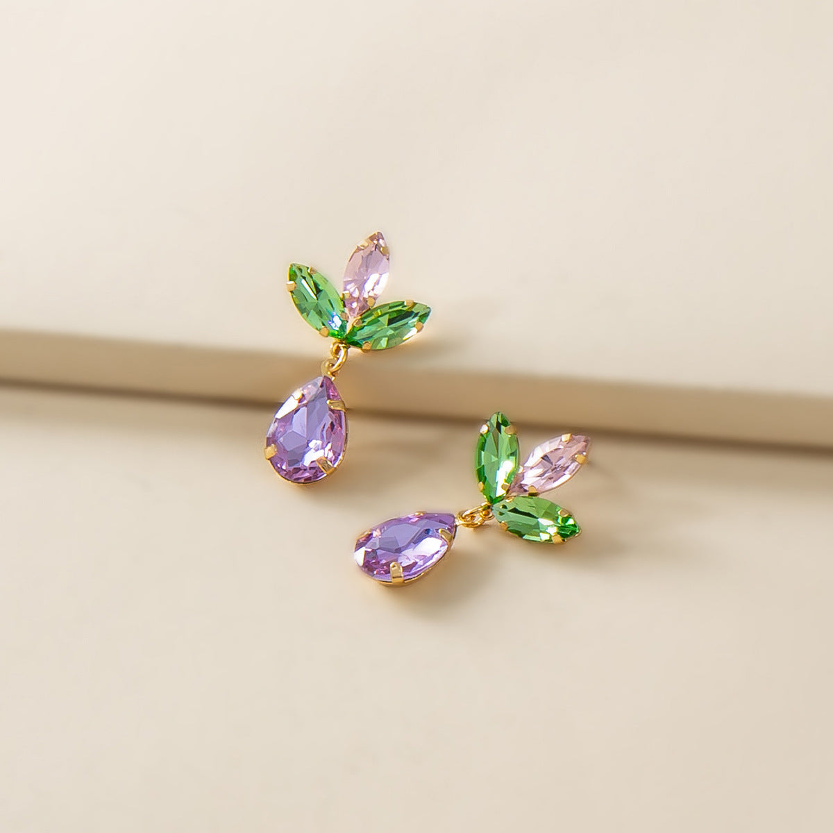Fashion Personality Drop-shaped Leaf Long Simple Stud Earrings