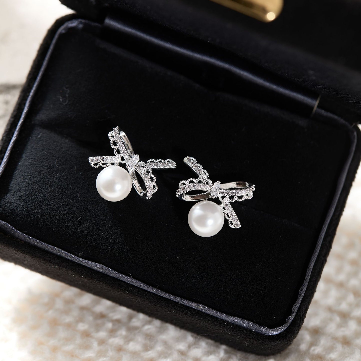 Women's Style Lace Bow Pearl For Light Luxury Minority High-grade Earrings