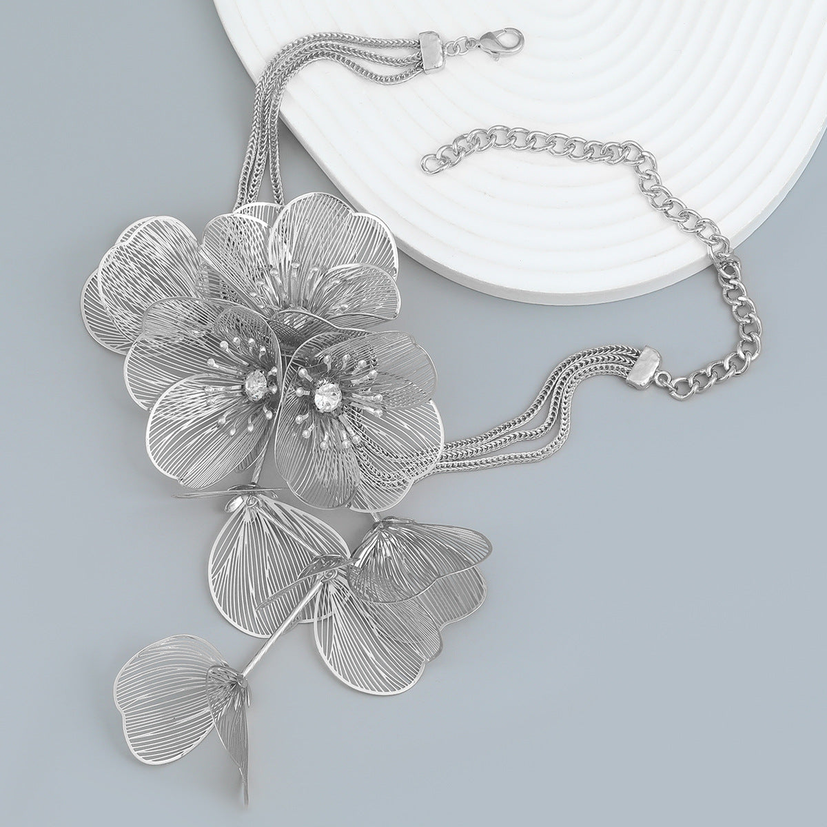 Spring Flower Exaggerated Female Hip Hop Metal Necklaces