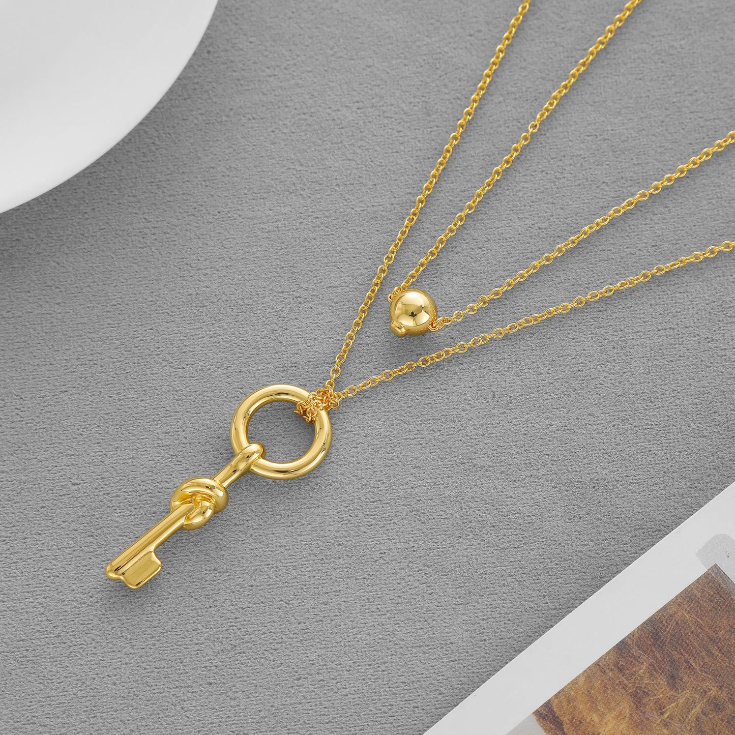 Twist Key French Style Special Interest Light Luxury Cold High-grade Necklace