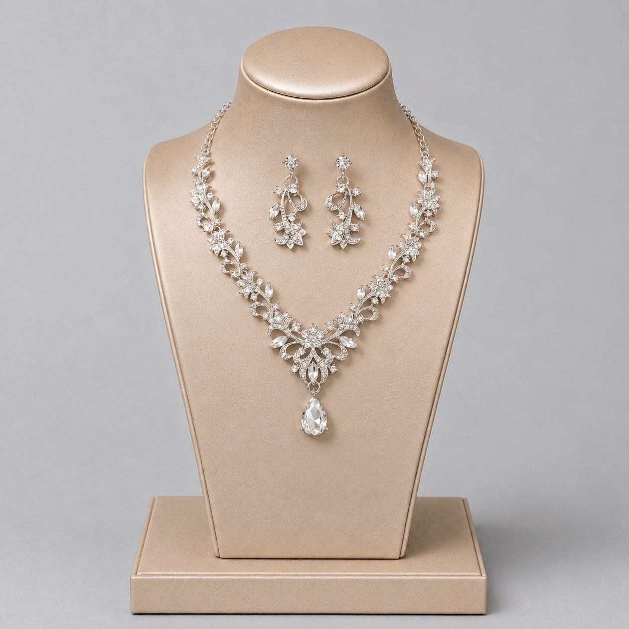 Alloy Rhinestone Light Luxury Dinner Dress Jewelry Set